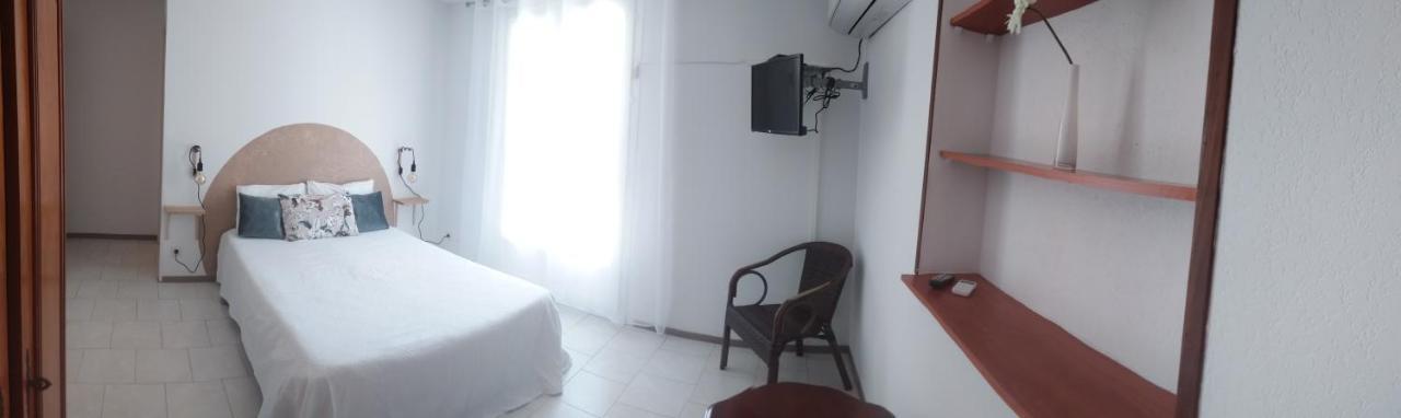 Les Chambres De Colema Pino 외부 사진